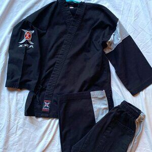 Martial Arts Taekwondo Gi, Size 2, Victory Martial Arts Leadership Leader, XMA